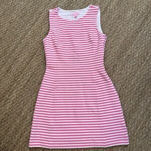Pink summer dress size medium. Lilly Pulitzer, cut out on the back.